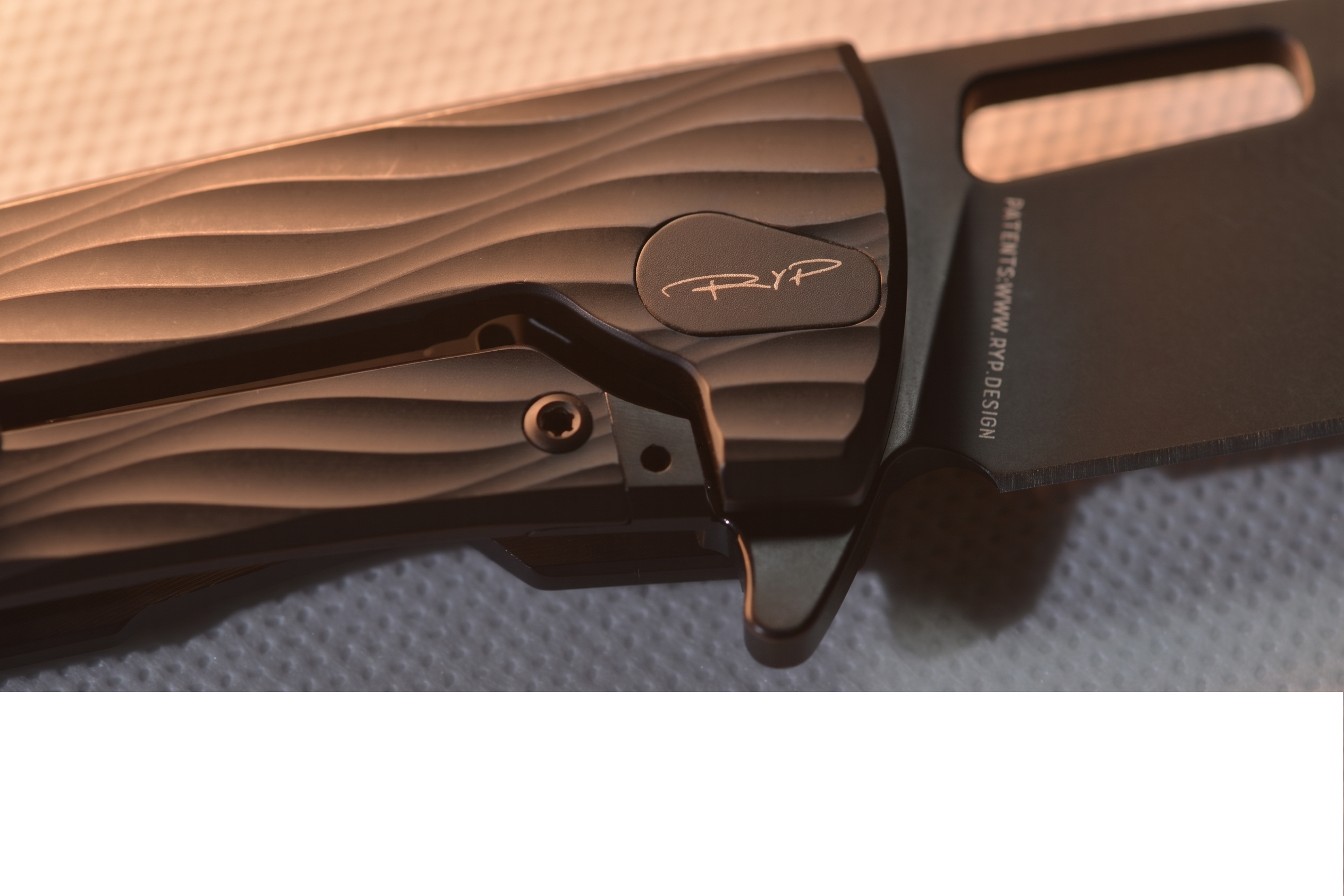 DPx Gear Aculus Flipper MagnaCut Wave Pattern Triple Black